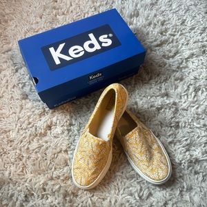 KEDS Slip on yellow floral